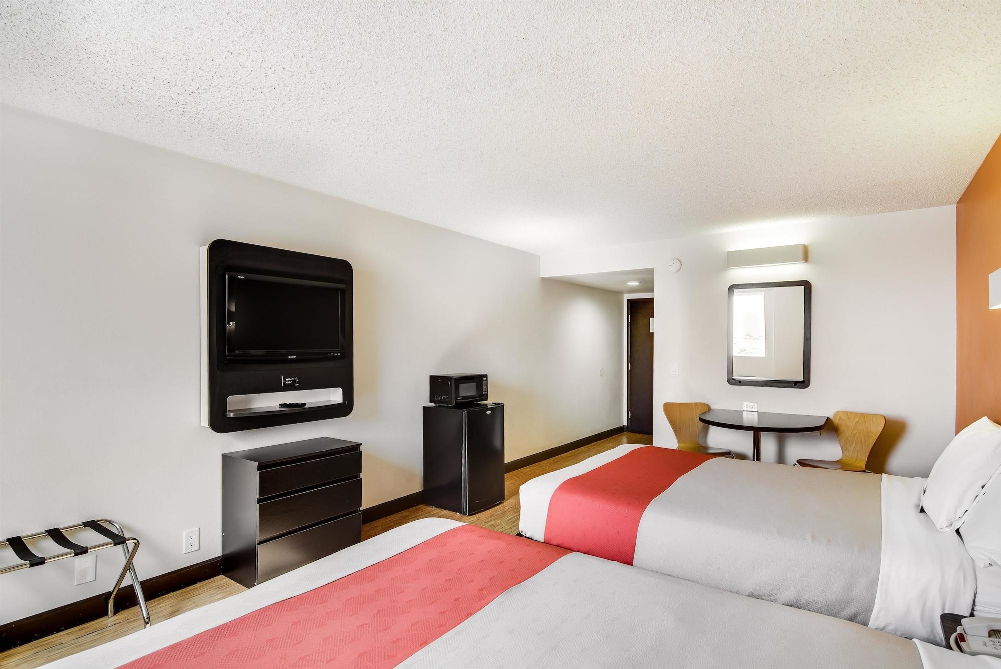 6-carson, Ca (adults Only) 2* Carson