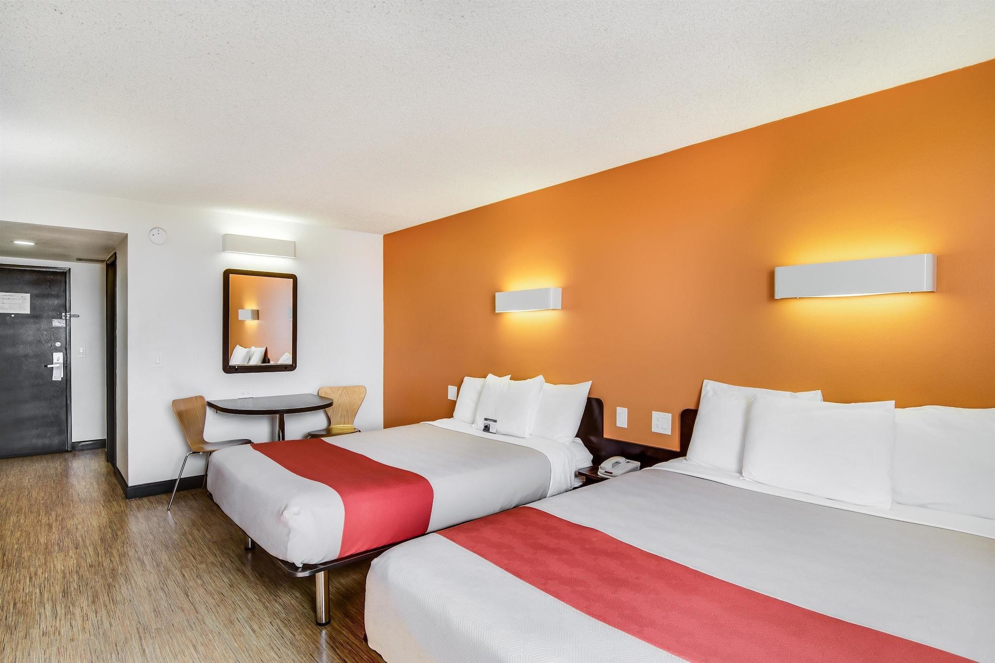 Hotel 6-carson, Ca (adults Only)