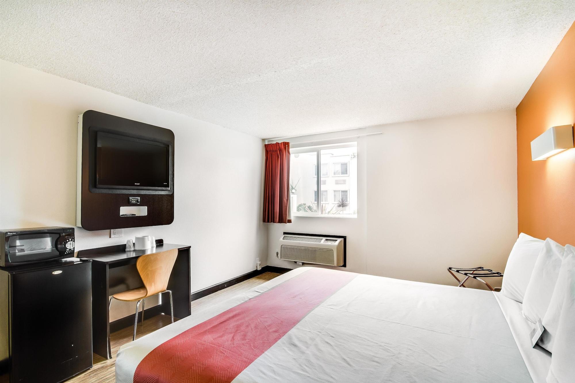 Hotel 6-carson, Ca (adults Only) Carson