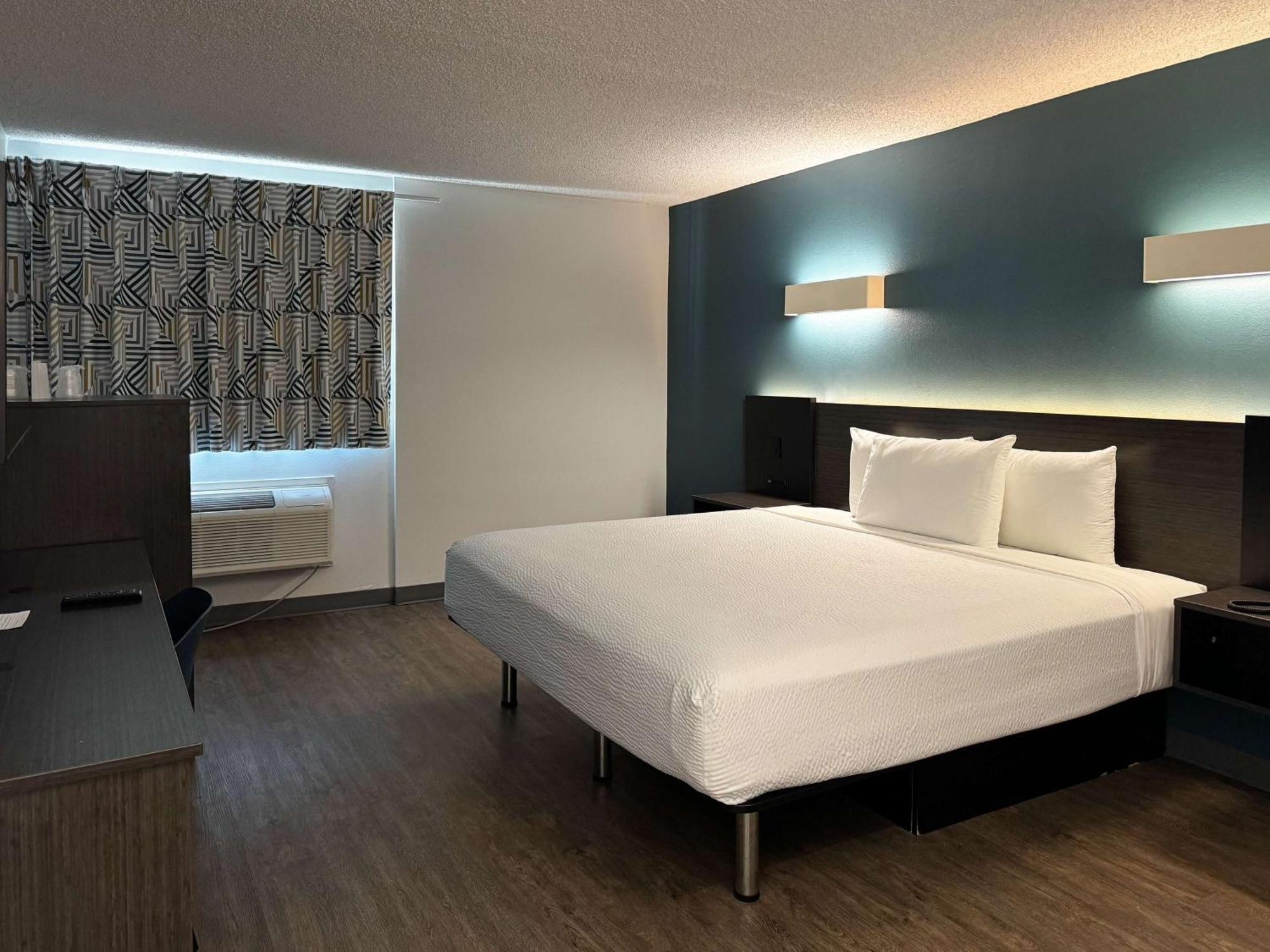 Hotel 6-carson, Ca (adults Only) 2*