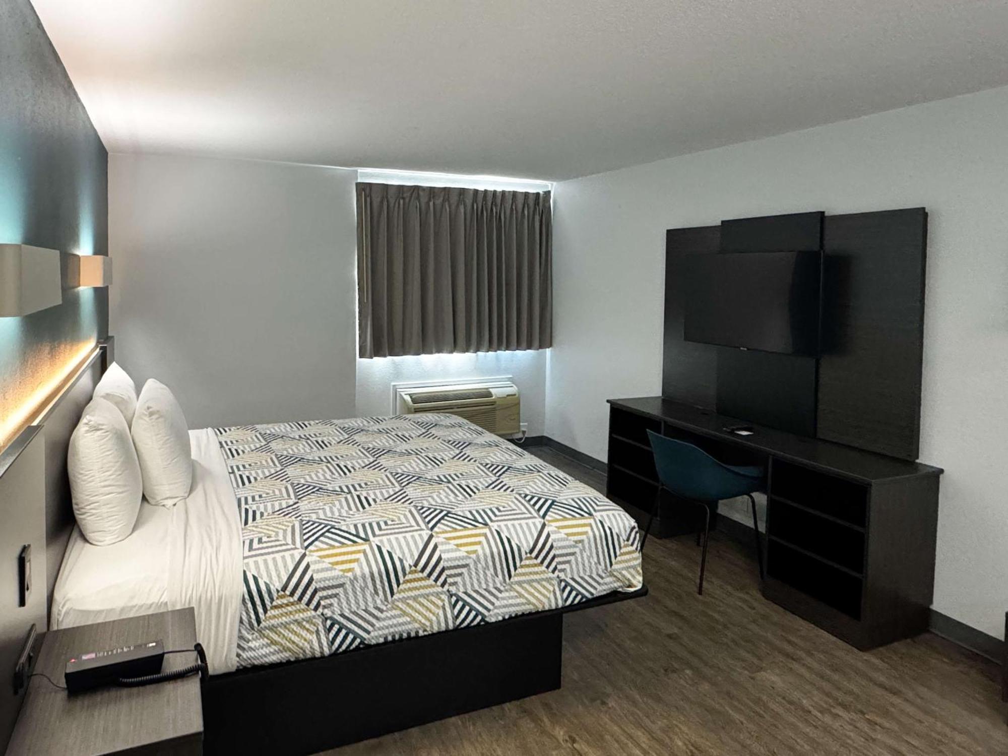 Hotel 6-carson, Ca (adults Only) Carson