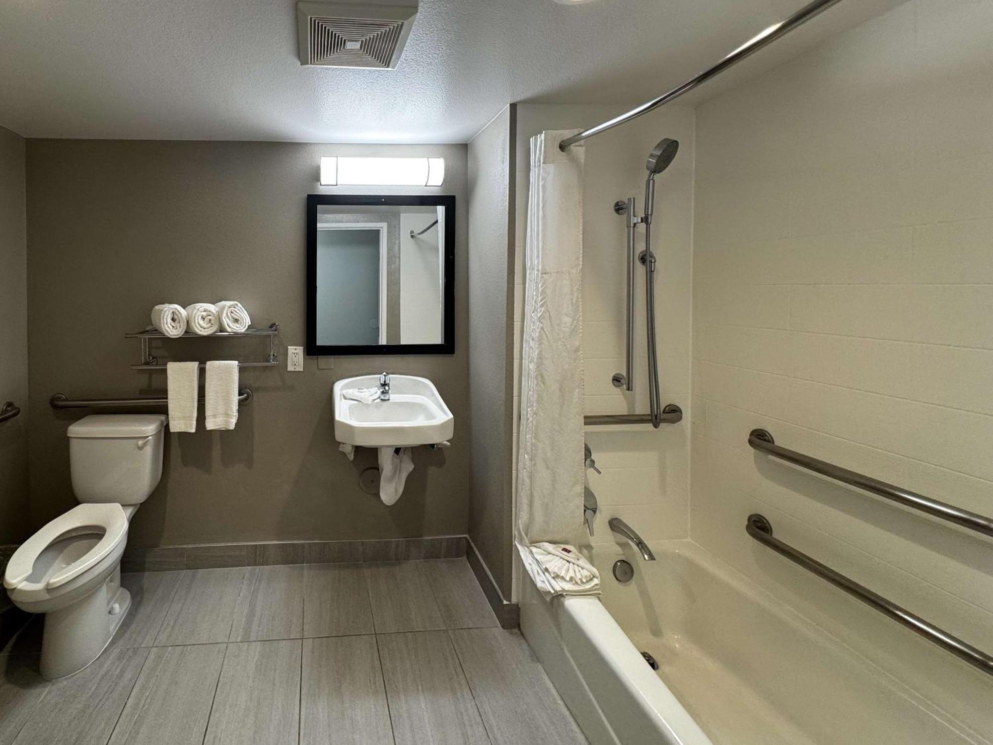 6-carson, Ca (adults Only)