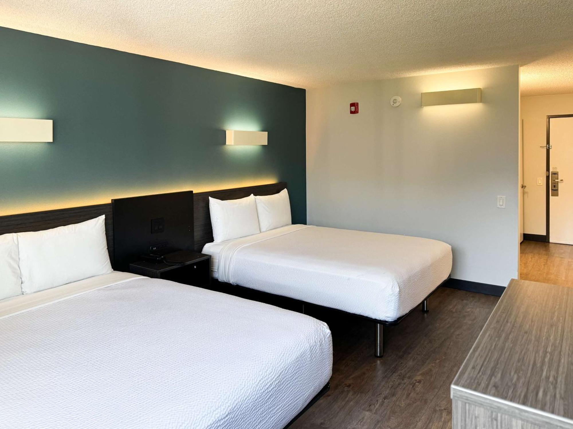 Hotel 6-carson, Ca (adults Only) 2*