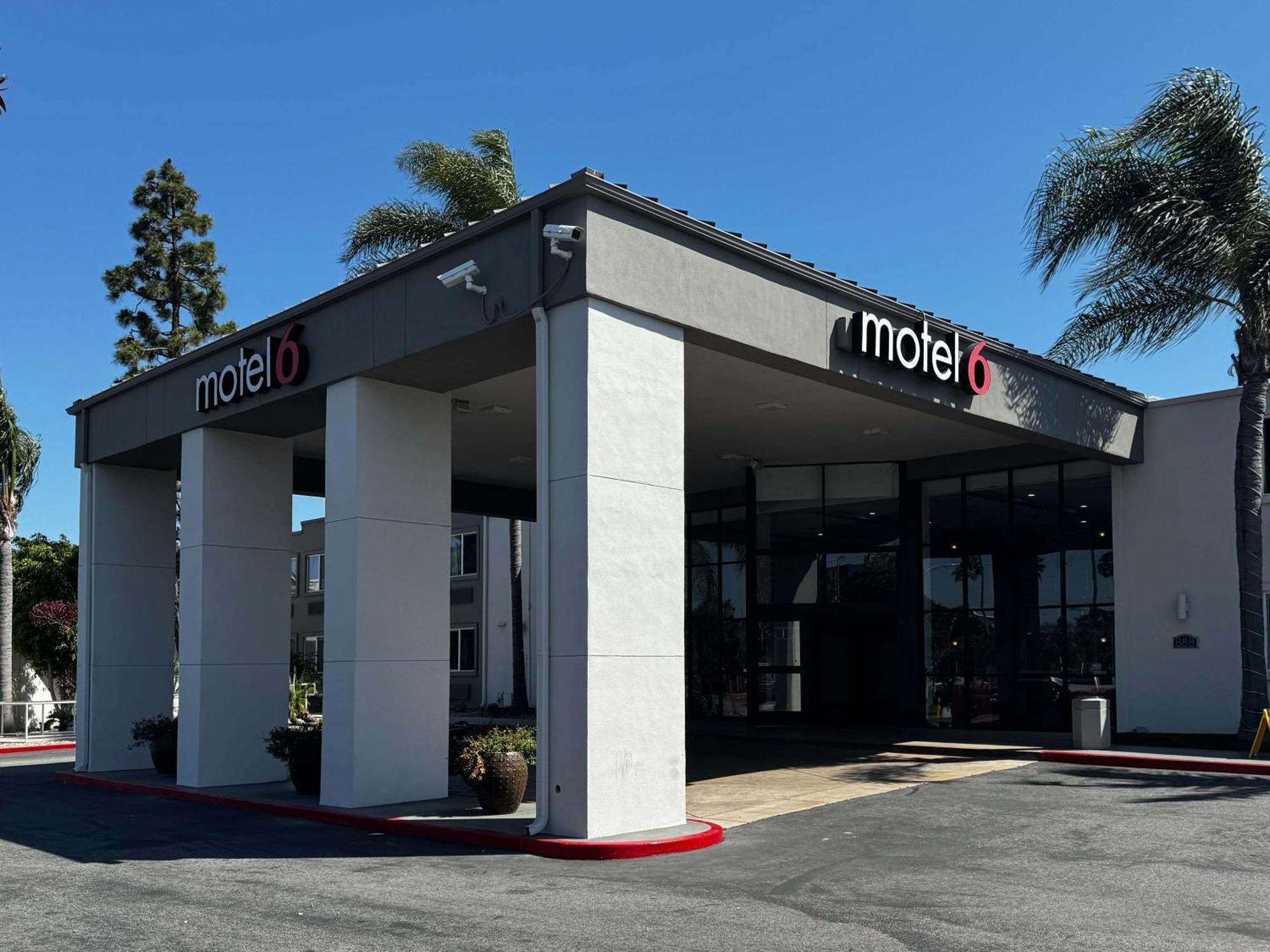 6-carson, Ca (adults Only) Hotel