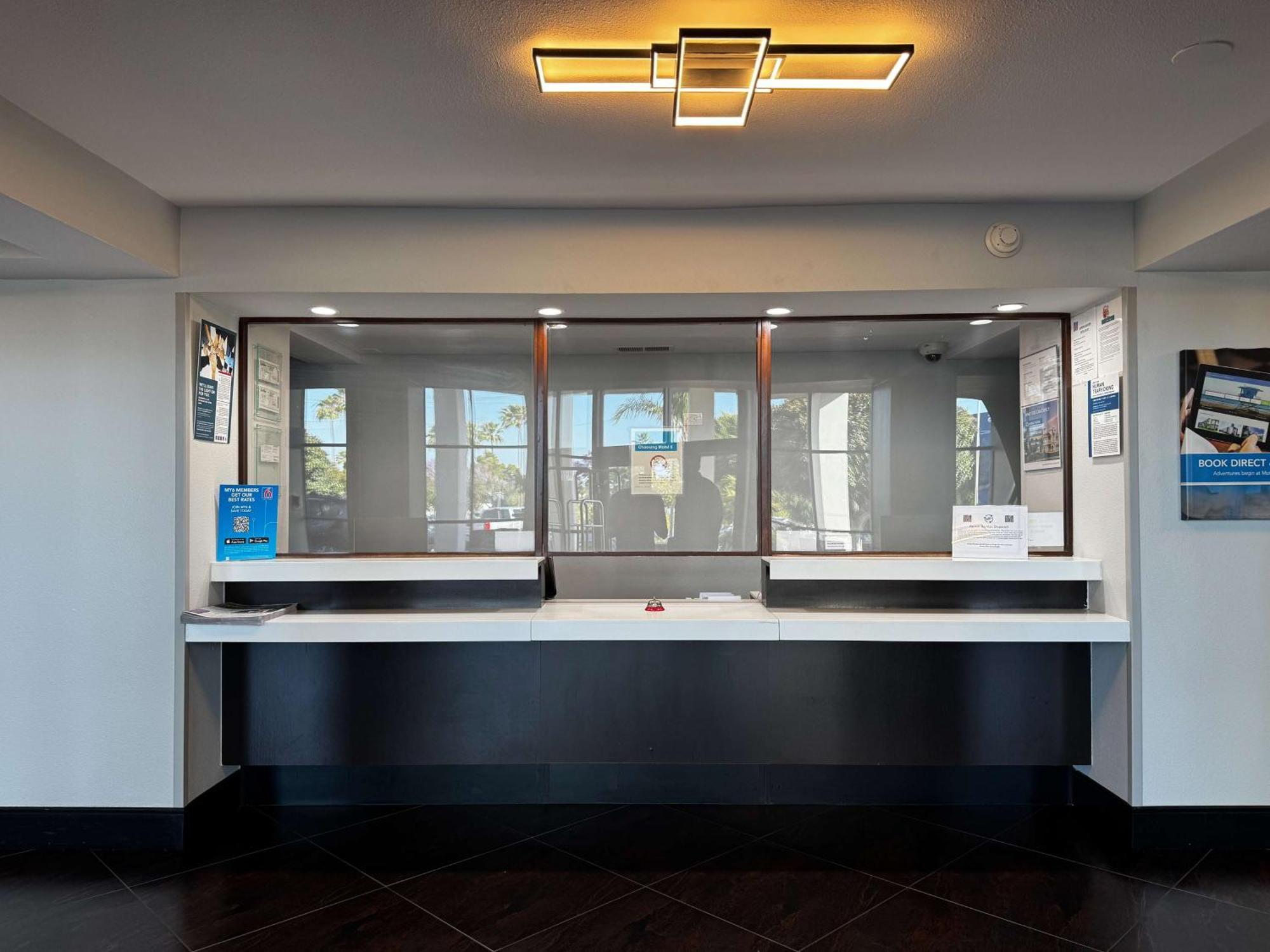 Hotel 6-carson, Ca (adults Only)