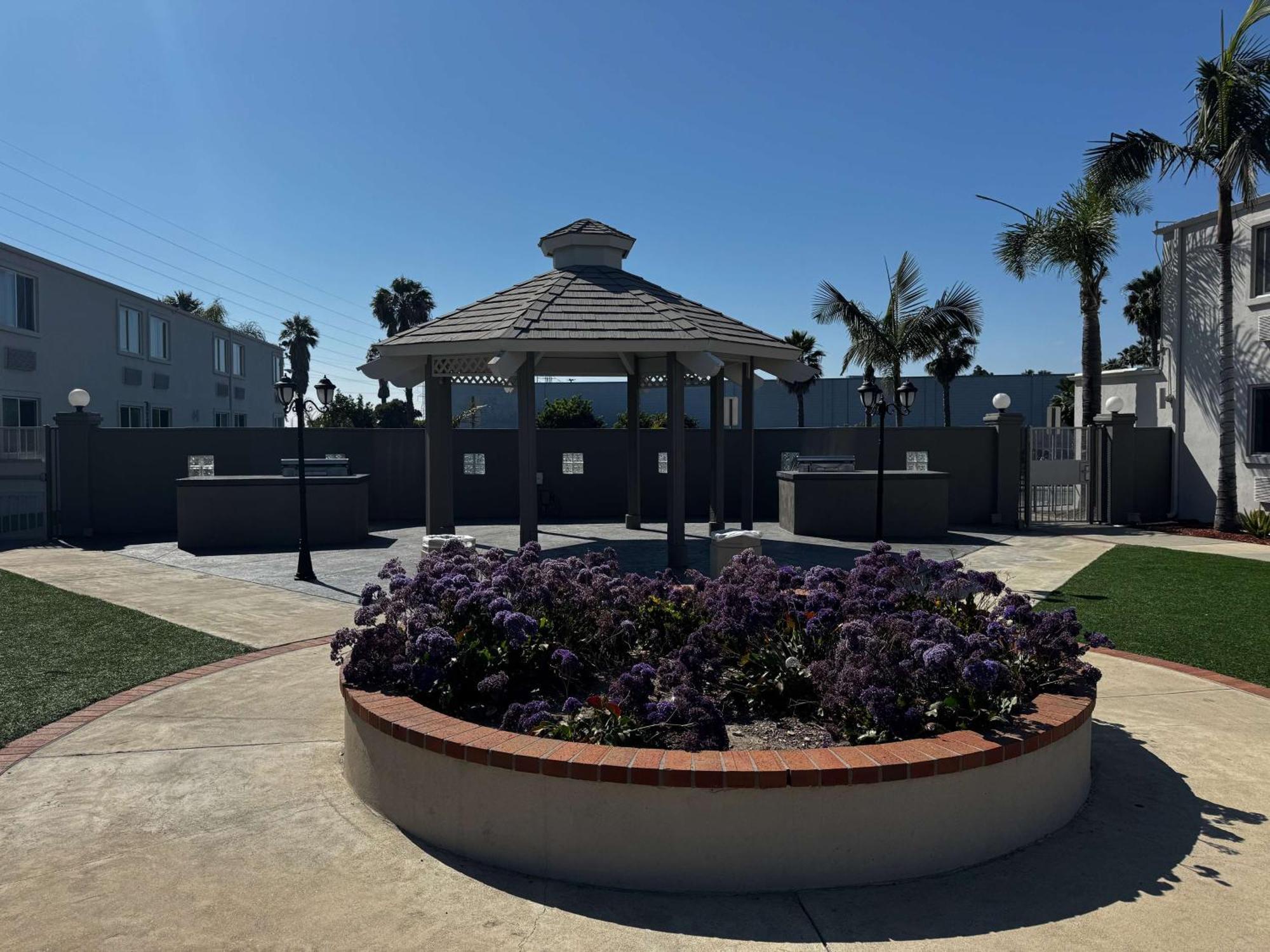 6-carson, Ca (adults Only) Hotel 2*