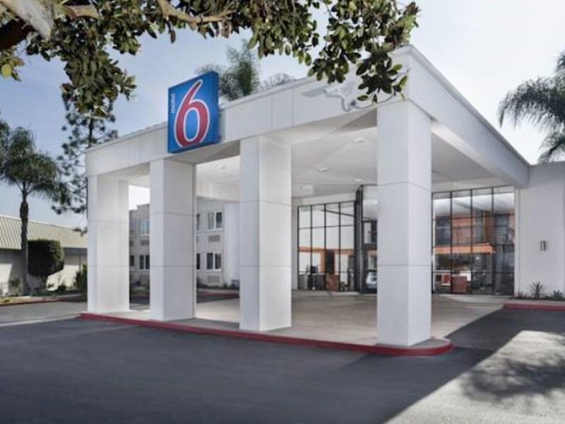 6-carson, Ca (adults Only) Hotel