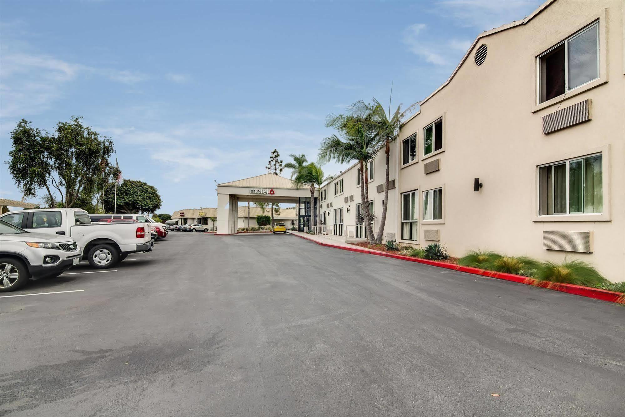 6-carson, Ca (adults Only) 2* Carson