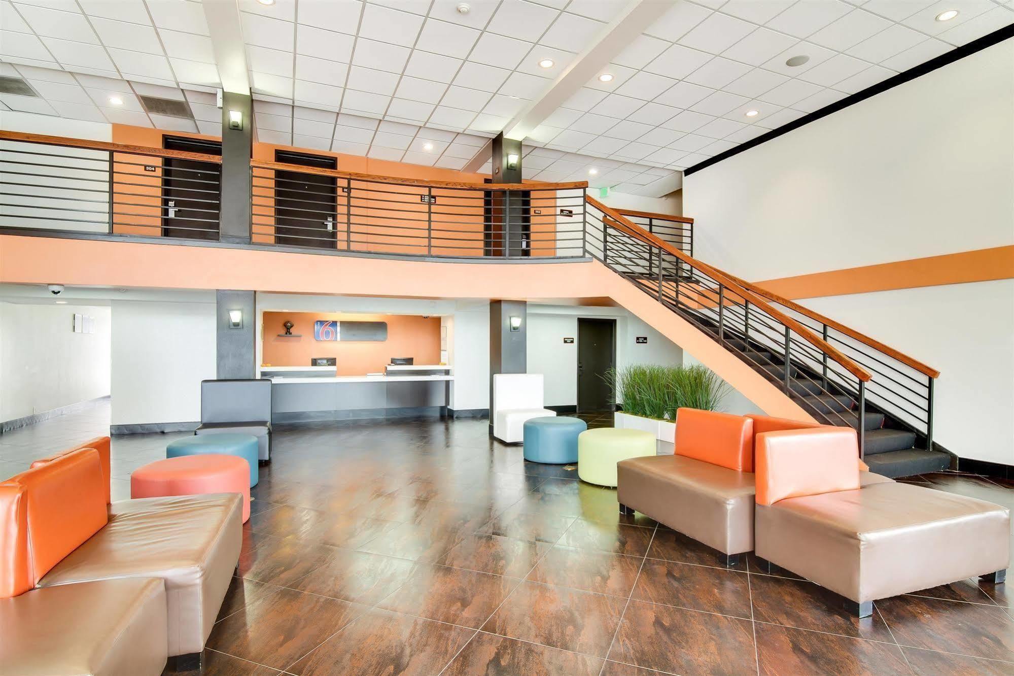 6-carson, Ca (adults Only) 2*