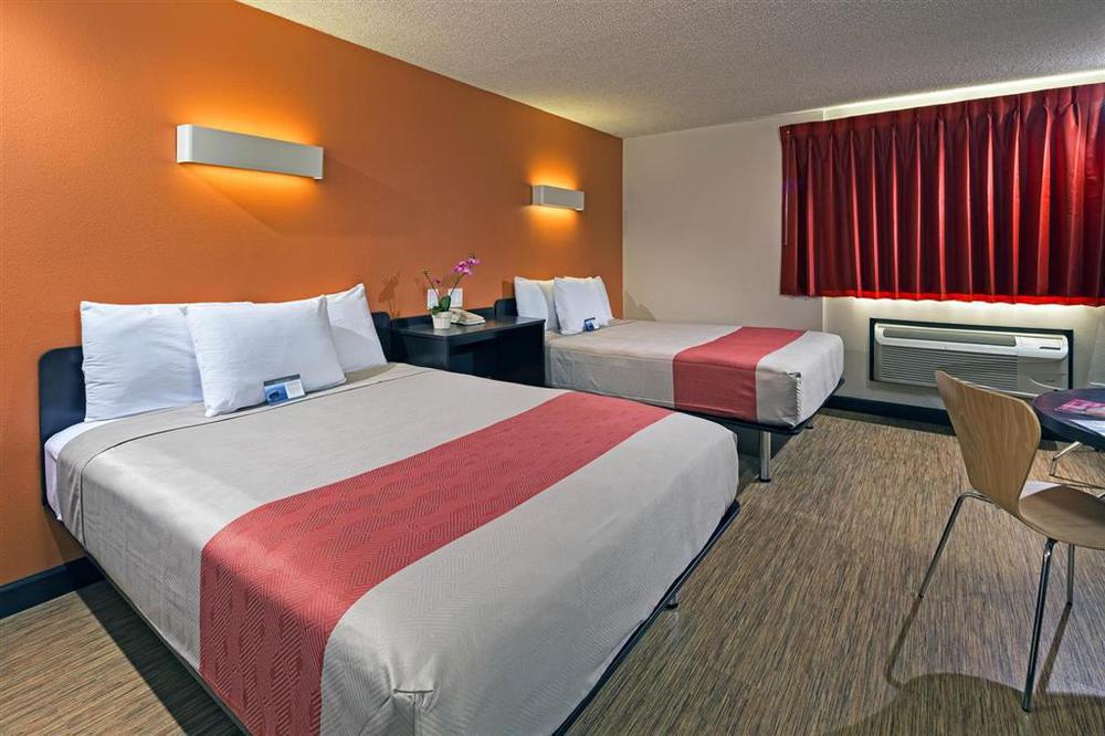 6-carson, Ca (adults Only) 2*