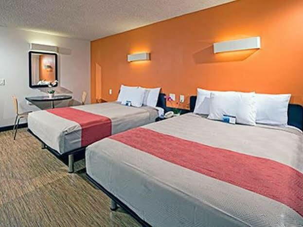6-carson, Ca (adults Only) Hotel Carson